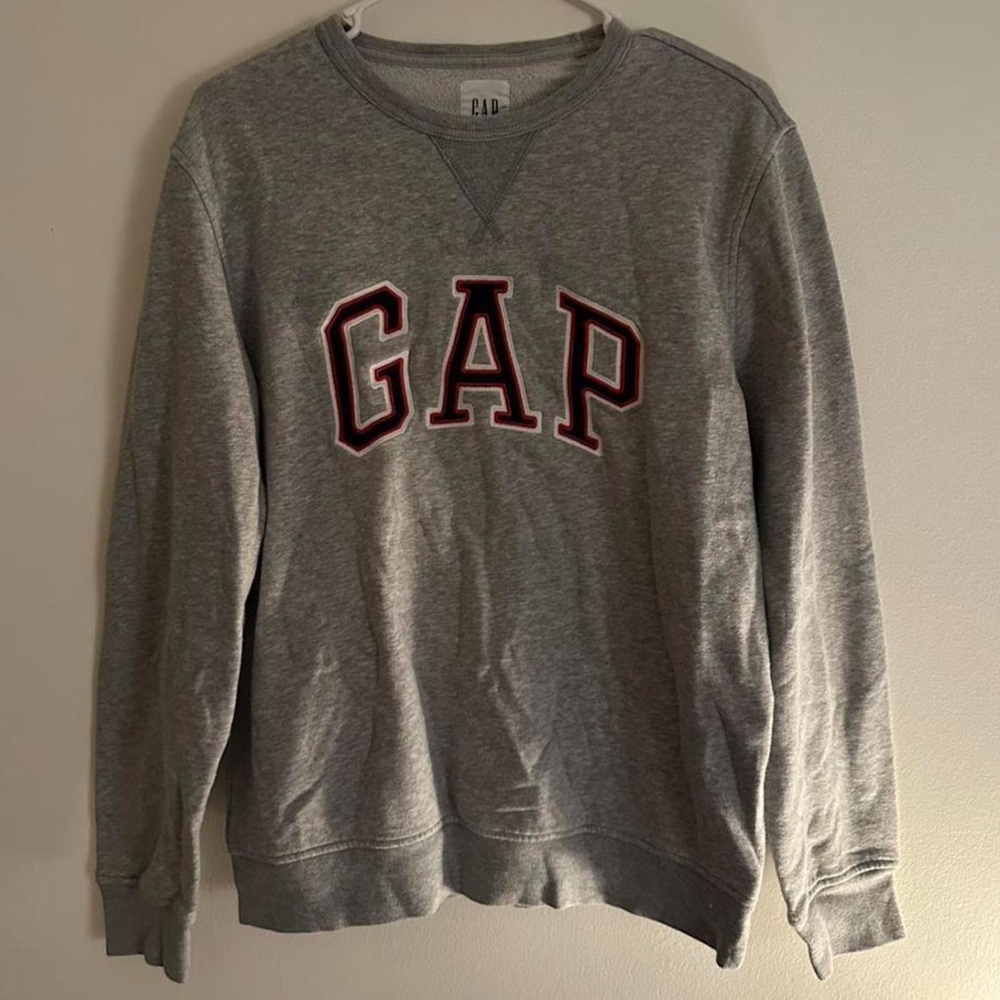 GAP woman Crewneck Gray Sweater